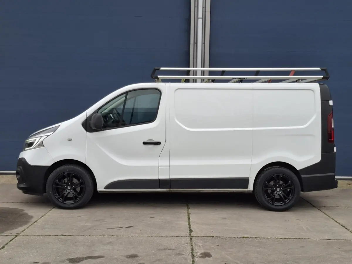 2.0 dCi 145 T27 L1H1 Comfort AUTOMAAT / IMPERIAL / NAVI / KASTEN INRICHTING / TREKHAAK