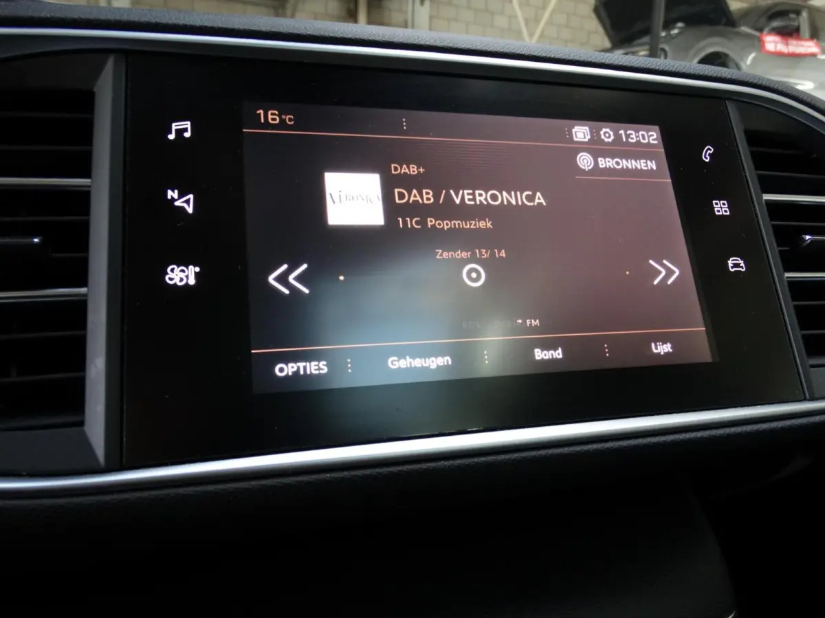 1.2 PureTech Panoramadak / 16.266 km !