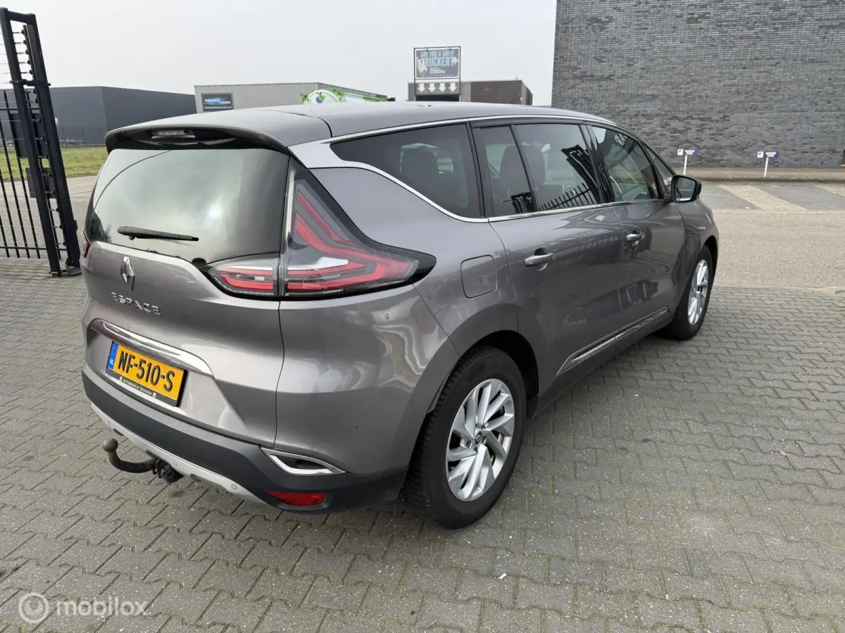 1.6 dCi Initiale Paris 5p.