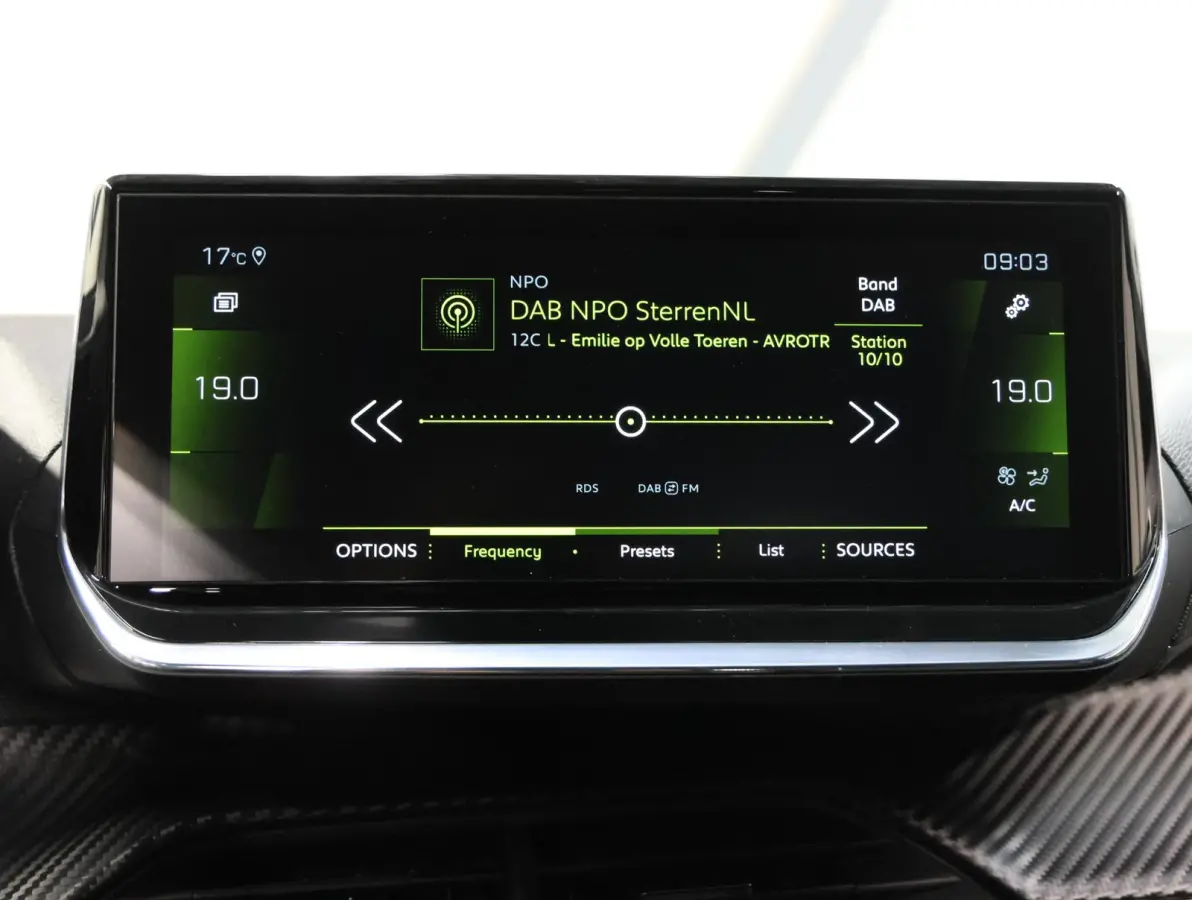 100PK GT | 1ste eigenaar | AppleCarplay/Android Auto | Keyless | Cruise Control | Climate Control | Camera | StoelVerwarming | FULL LED | Sfeerverlichting | Isofix | Privacy Glass | 17"LMV |