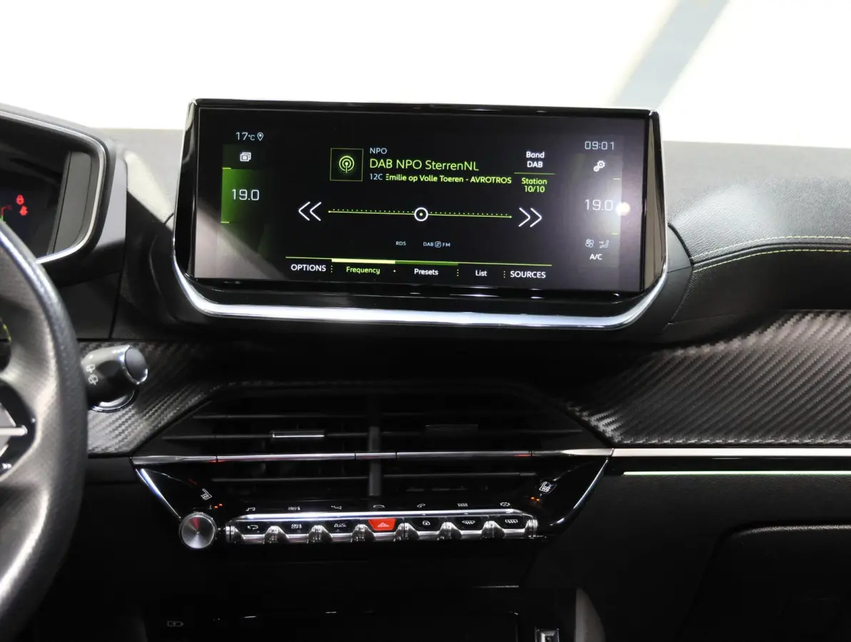 100PK GT | 1ste eigenaar | AppleCarplay/Android Auto | Keyless | Cruise Control | Climate Control | Camera | StoelVerwarming | FULL LED | Sfeerverlichting | Isofix | Privacy Glass | 17"LMV |