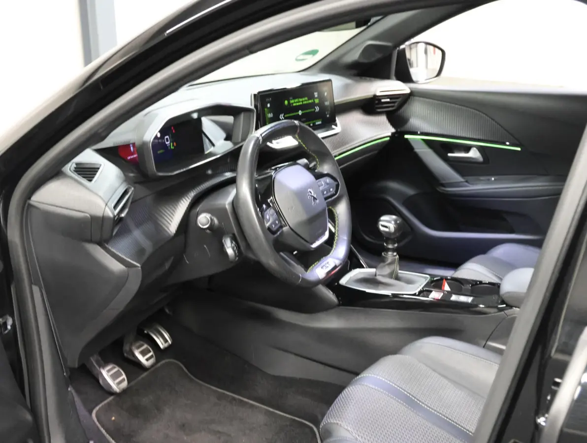 100PK GT | 1ste eigenaar | AppleCarplay/Android Auto | Keyless | Cruise Control | Climate Control | Camera | StoelVerwarming | FULL LED | Sfeerverlichting | Isofix | Privacy Glass | 17"LMV |