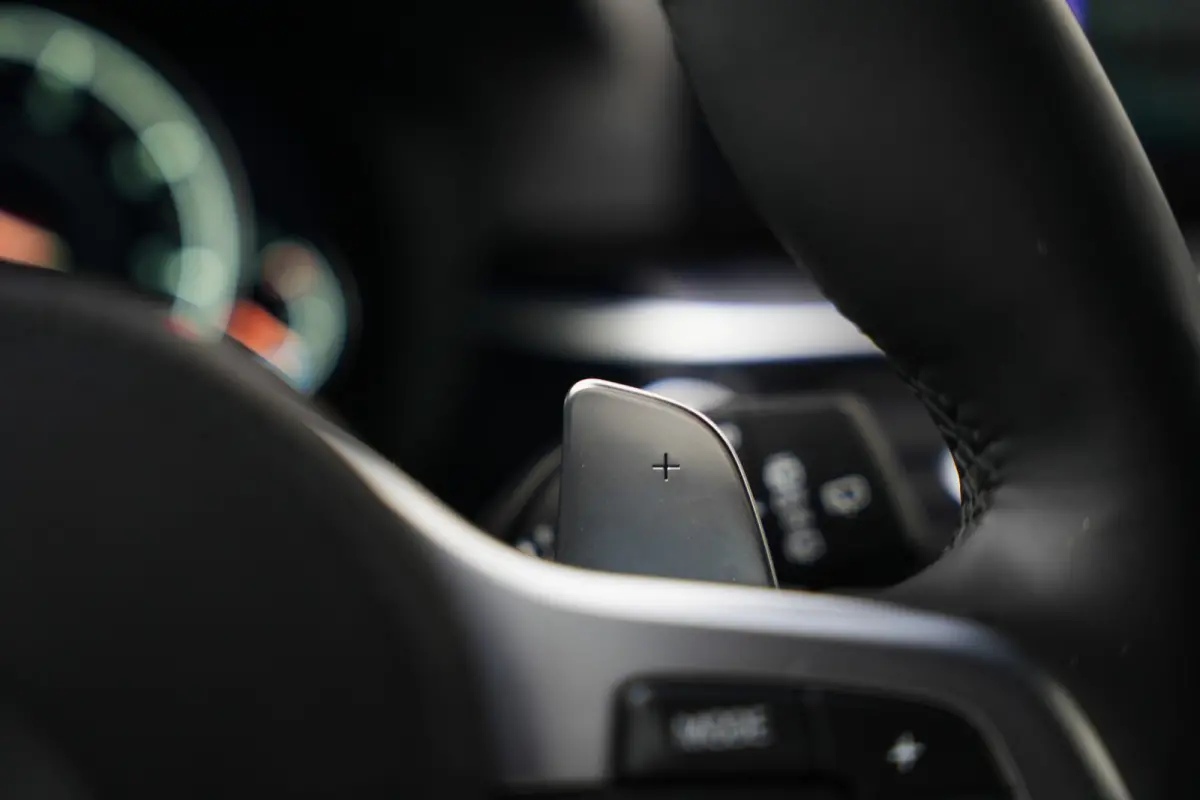 M550d 400pk xDrive High Executive M-Sportpakket /BTW-Auto/ Led-Koplamp/ Leder/ Sport-Stoelen/ Stoel.Verw/ Head-Up/ Keyless/ Harman&Kardon/ 360-Camera/ 20'' LMV