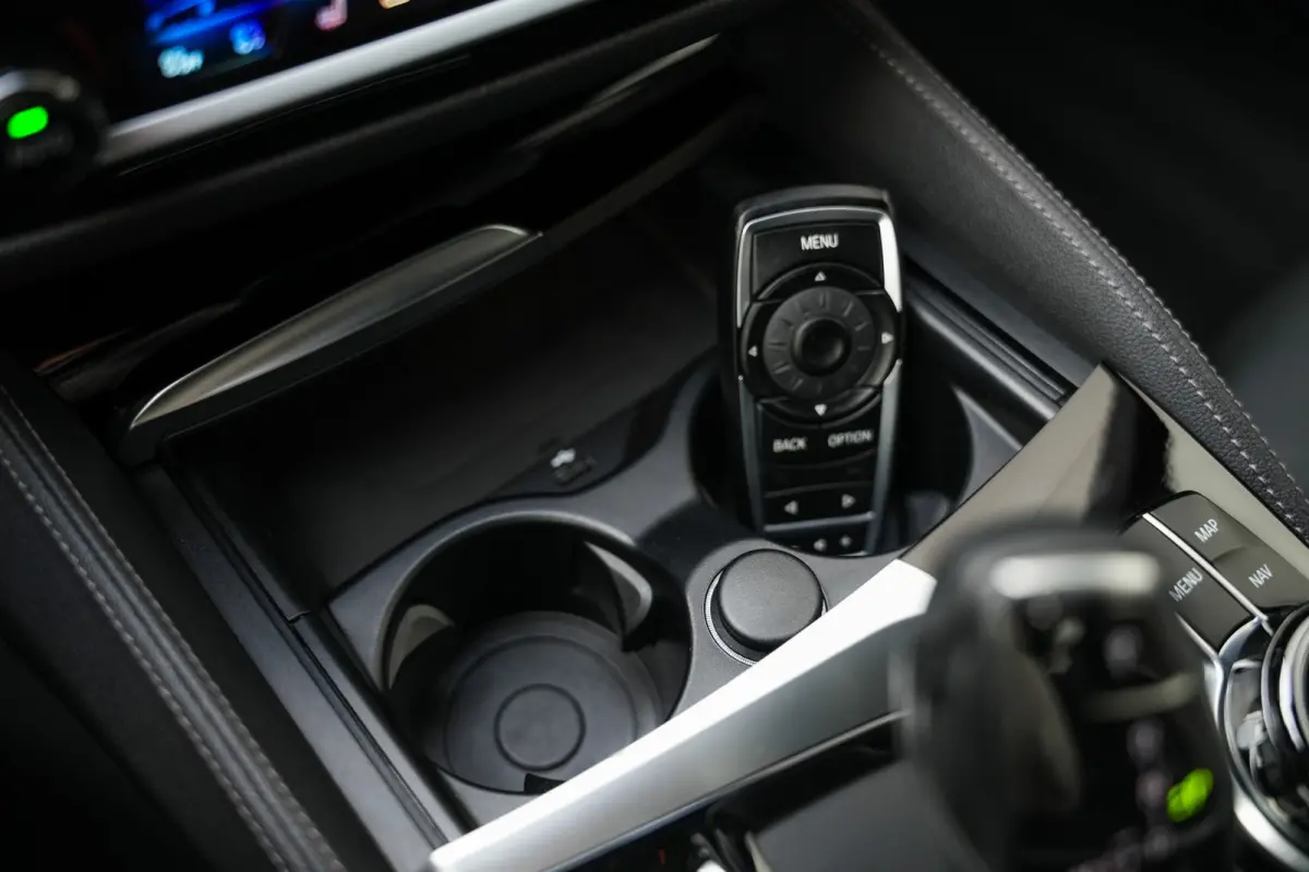M550d 400pk xDrive High Executive M-Sportpakket /BTW-Auto/ Led-Koplamp/ Leder/ Sport-Stoelen/ Stoel.Verw/ Head-Up/ Keyless/ Harman&Kardon/ 360-Camera/ 20'' LMV