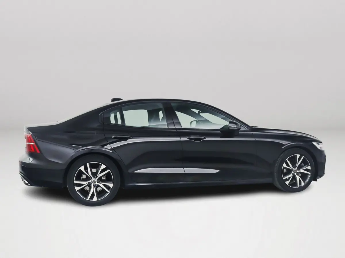 B4 R-Design | Park Assist | Stoel- en Stuurverwarming | Cruise control | Elektrische stoelen
