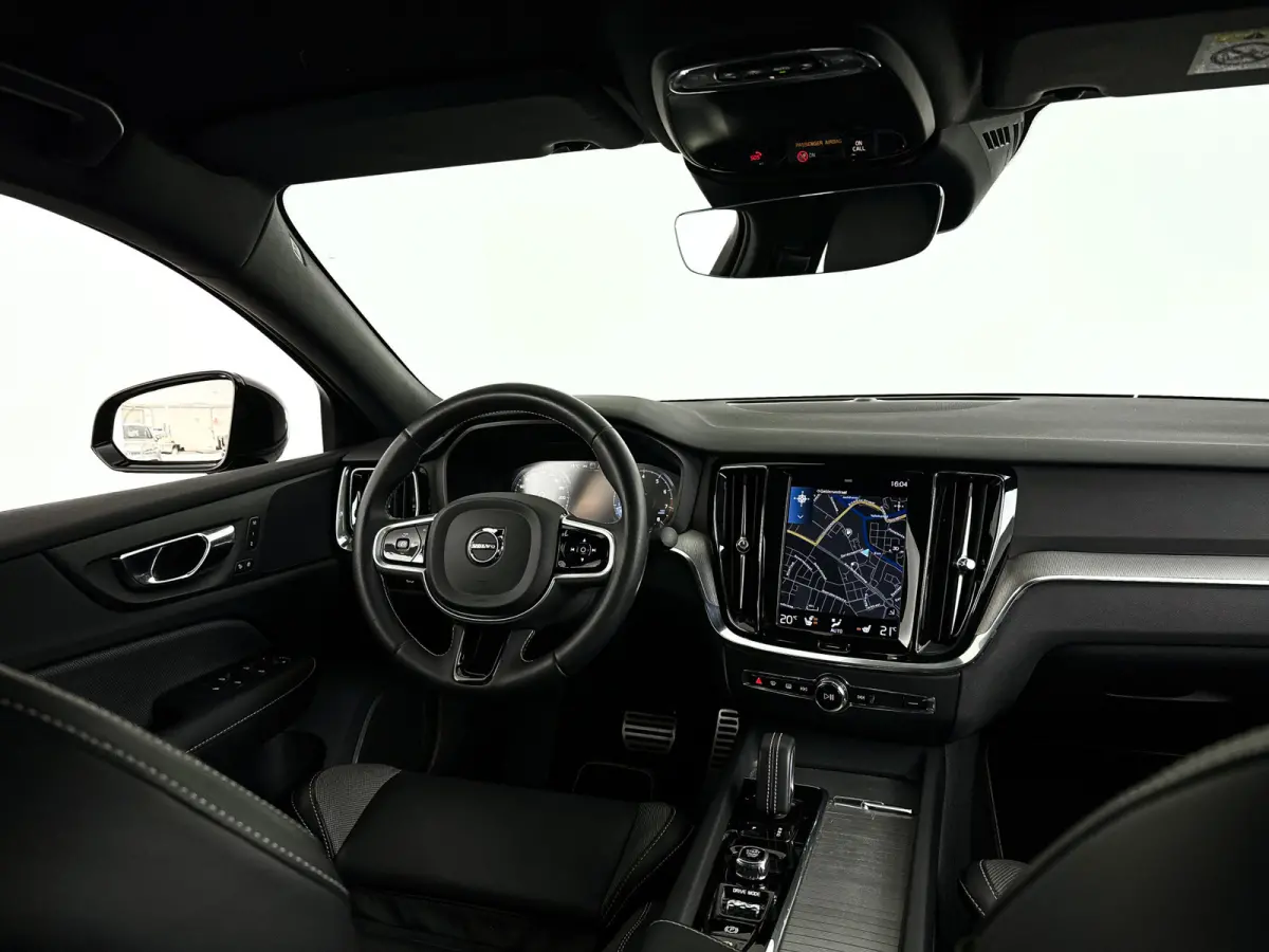 B4 R-Design | Park Assist | Stoel- en Stuurverwarming | Cruise control | Elektrische stoelen