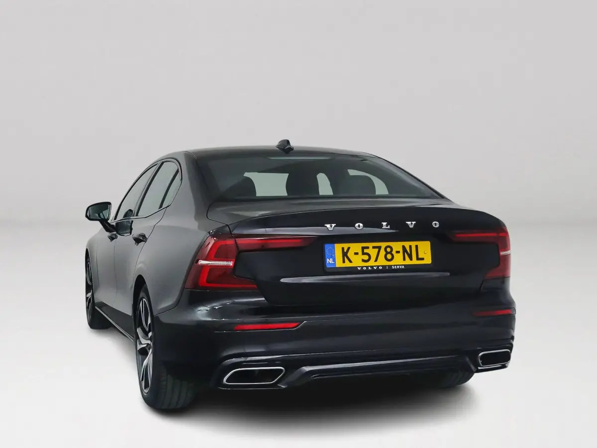 B4 R-Design | Park Assist | Stoel- en Stuurverwarming | Cruise control | Elektrische stoelen
