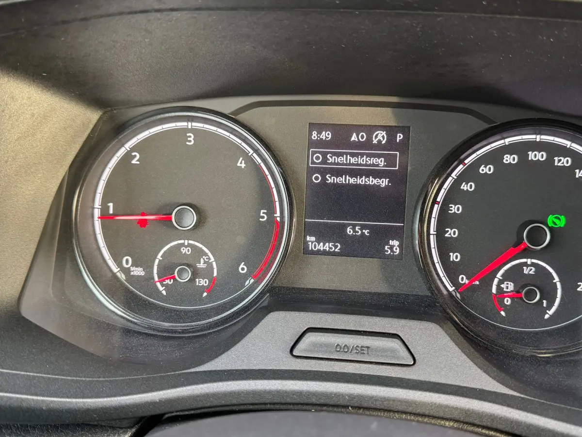 * Automaat L1H1 * Parkeercamera * Navigatiesysteem * Cruise Control * LM Velgen *