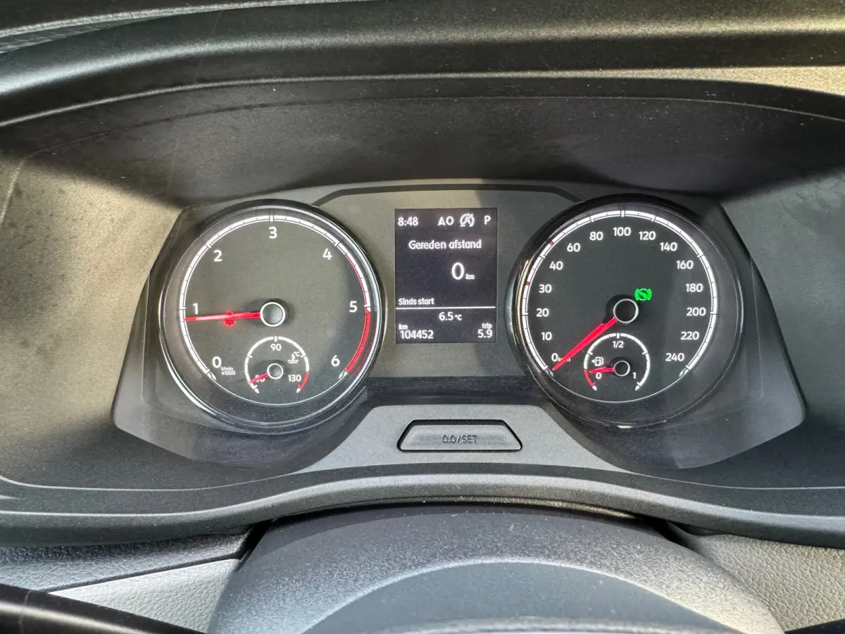 * Automaat L1H1 * Parkeercamera * Navigatiesysteem * Cruise Control * LM Velgen *