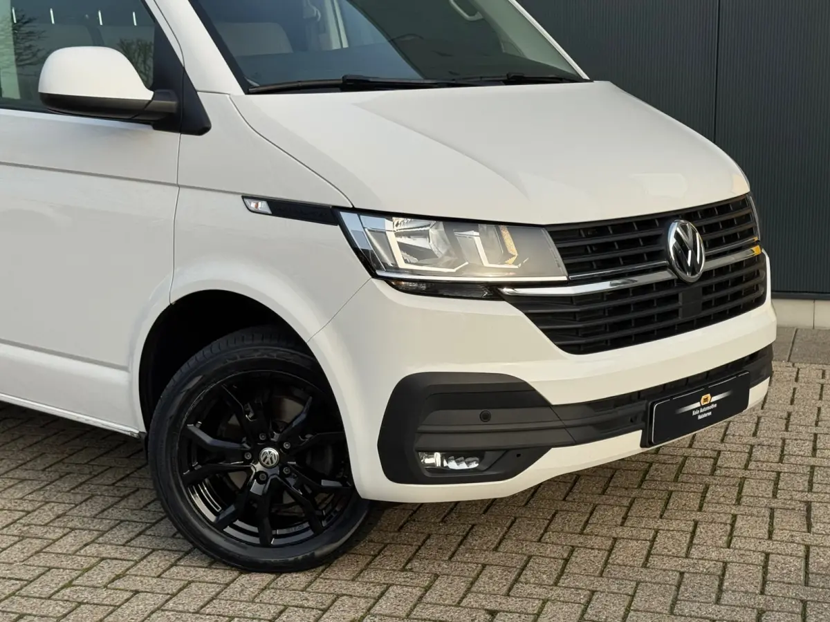 * Automaat L1H1 * Parkeercamera * Navigatiesysteem * Cruise Control * LM Velgen *