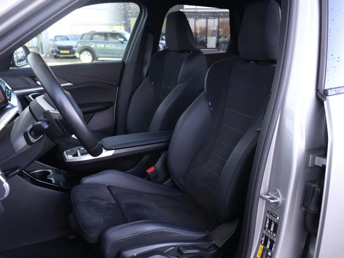 xDrive25e | SoH 98% | M-sport Pakket | Stoelverwarming voor | Trekhaak |