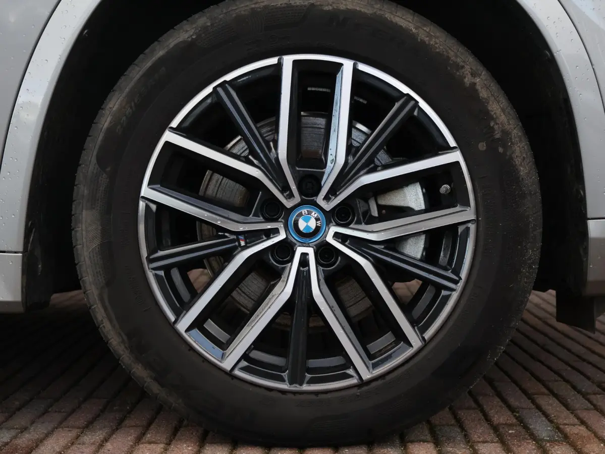 xDrive25e | SoH 98% | M-sport Pakket | Stoelverwarming voor | Trekhaak |