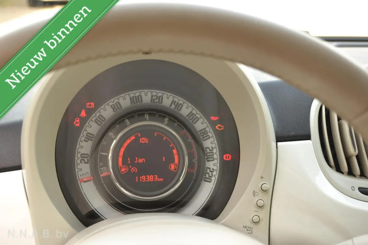1.0 Hybrid Lounge, Airco, navigatie.