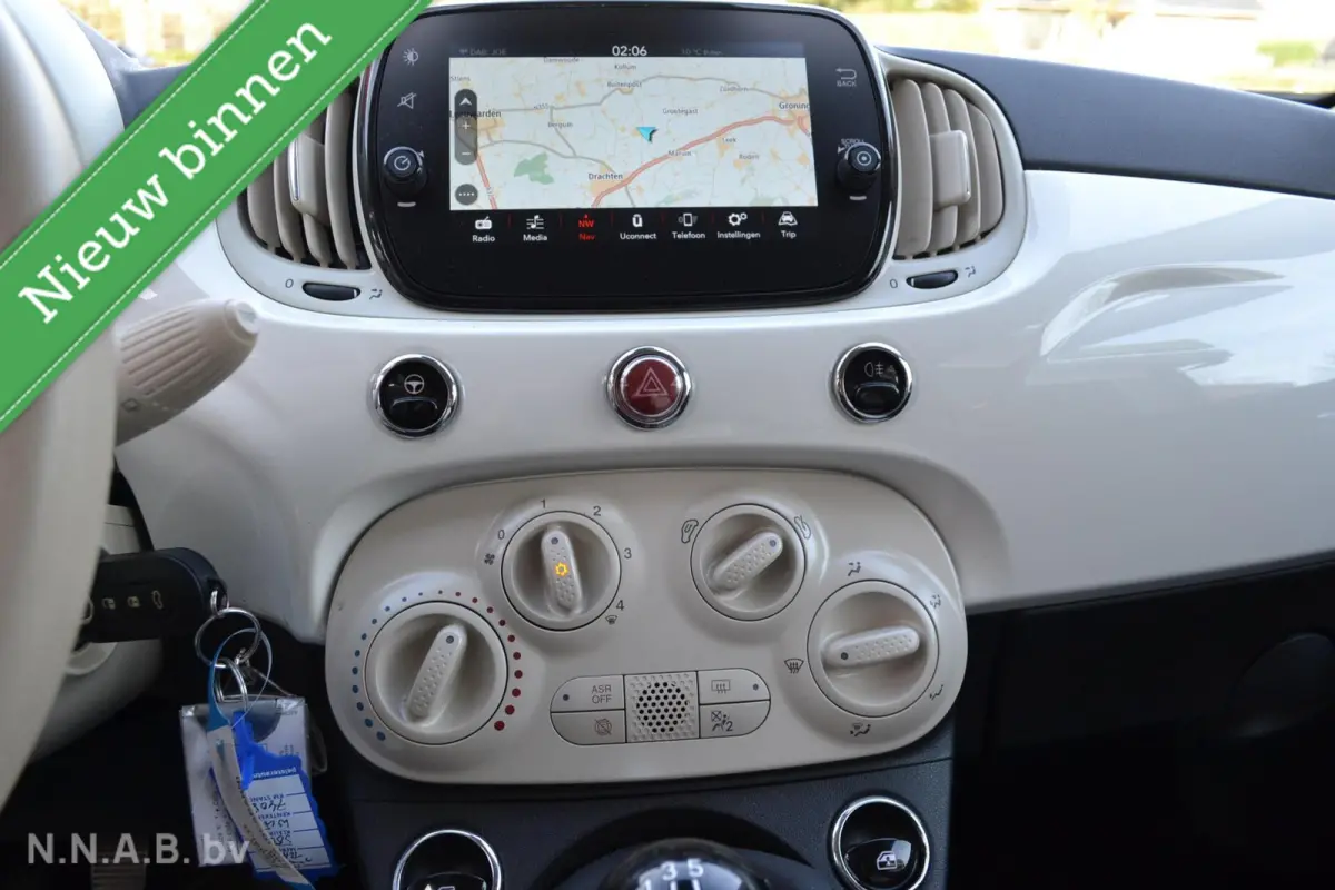 1.0 Hybrid Lounge, Airco, navigatie.