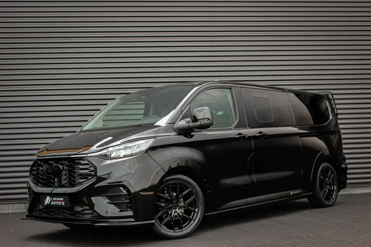 320 2.0 TDCI L2H1 MS-RT DC AWD DUBBEL CABINE BPM VRIJ / KUIPSTOELEN / DIRECT RIJDEN / NAVIGATIE / FULL BLACK