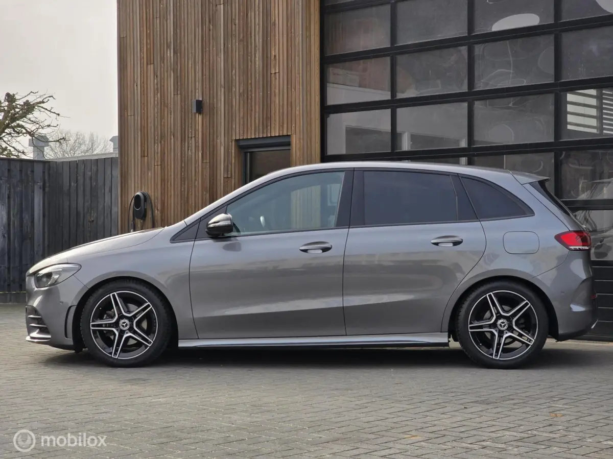 180 AMG LED CARPLAY CLIMA CRUISE STOELVERW.
