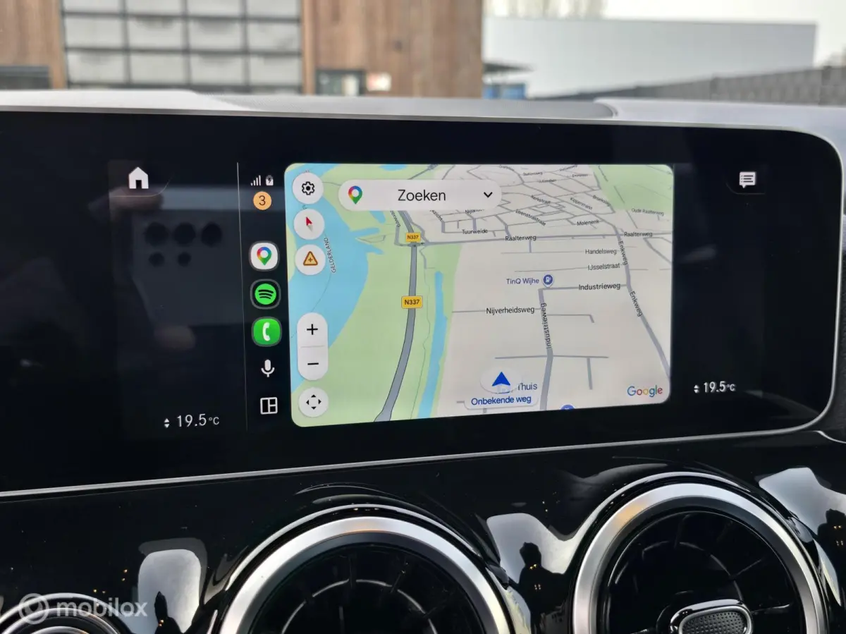 180 AMG LED CARPLAY CLIMA CRUISE STOELVERW.