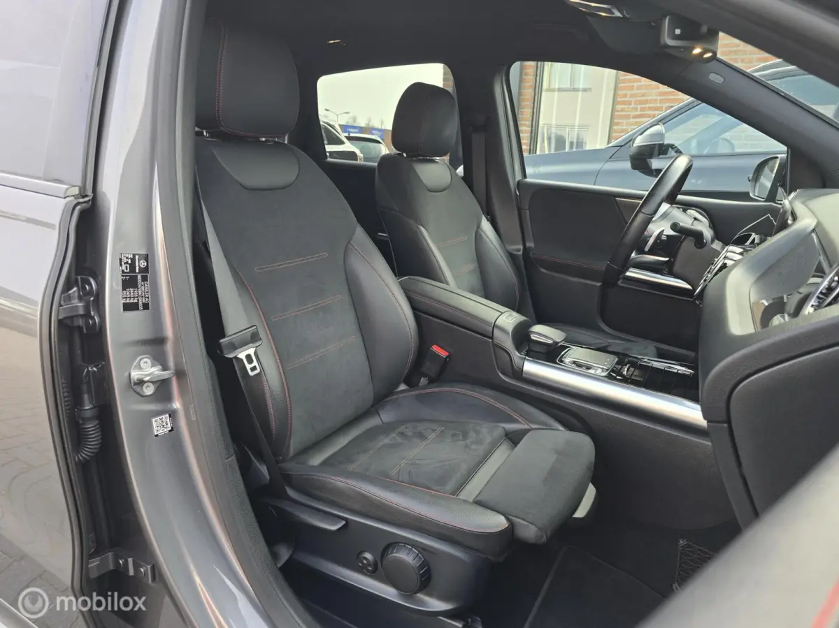180 AMG LED CARPLAY CLIMA CRUISE STOELVERW.