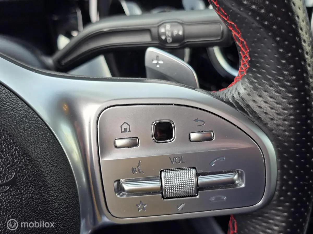 180 AMG LED CARPLAY CLIMA CRUISE STOELVERW.