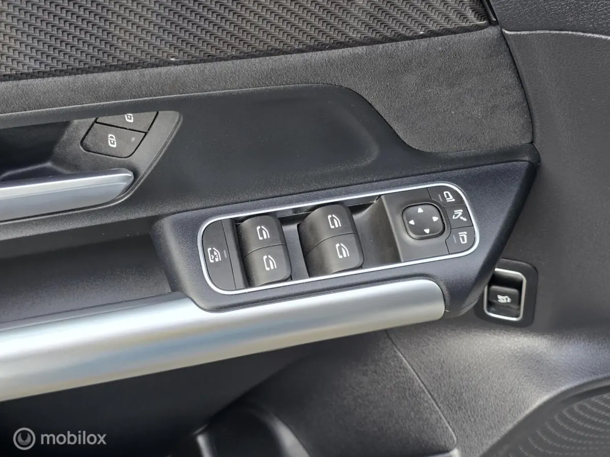 180 AMG LED CARPLAY CLIMA CRUISE STOELVERW.