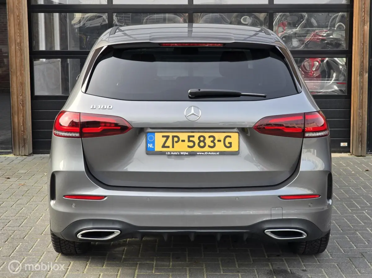 180 AMG LED CARPLAY CLIMA CRUISE STOELVERW.