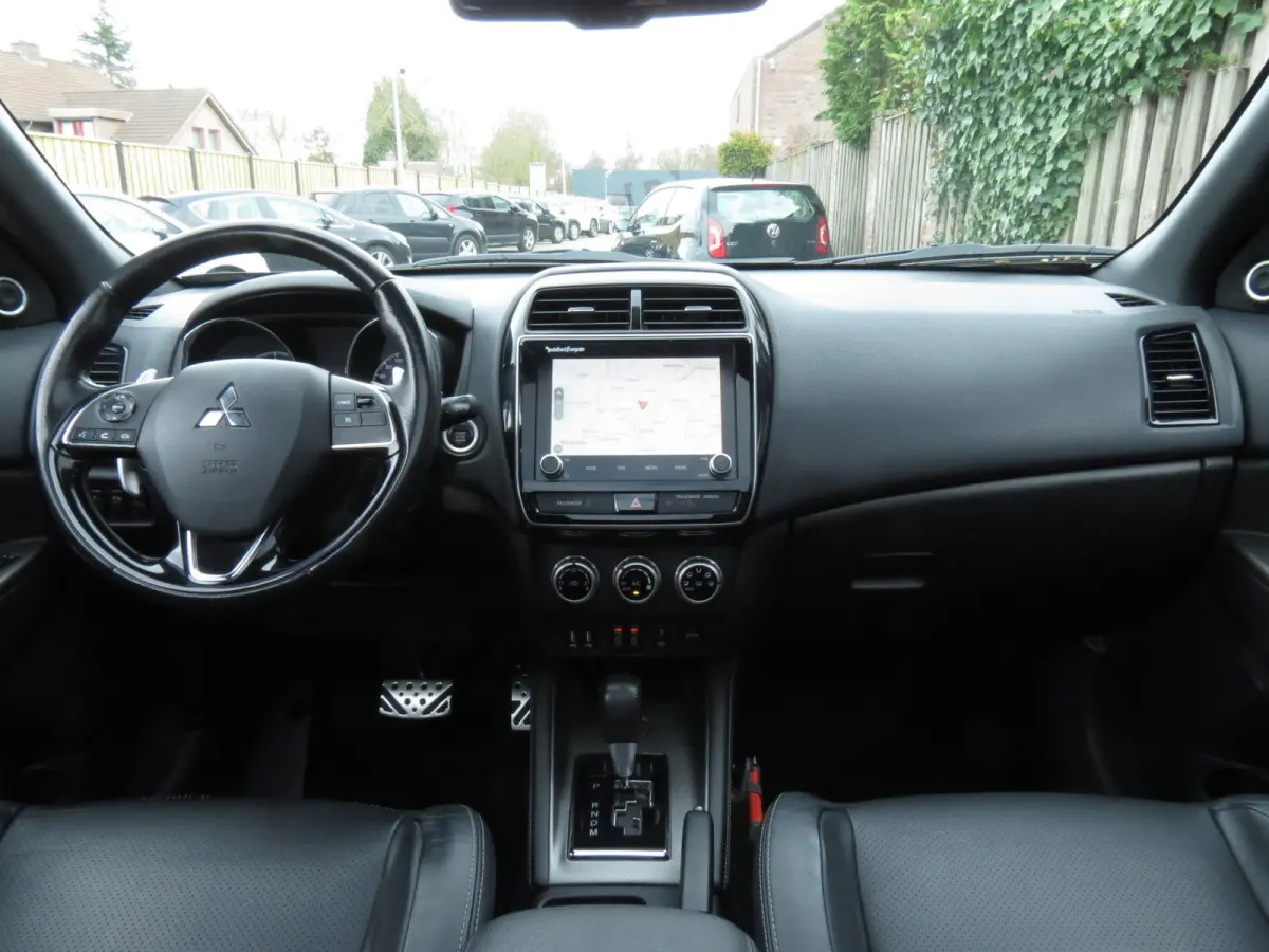 2.0 Instyle AUTOMAAT | 1e EIGENAAR | PANORAMADAK | TREKHAAK | DEALER ONDERHOUDEN | LEER | STOELVERWARMING | CAMERA