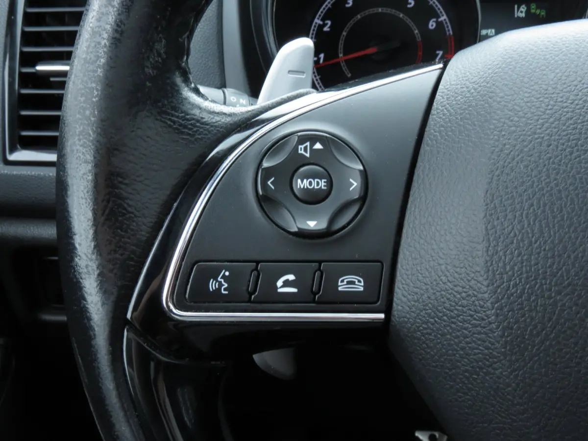 2.0 Instyle AUTOMAAT | 1e EIGENAAR | PANORAMADAK | TREKHAAK | DEALER ONDERHOUDEN | LEER | STOELVERWARMING | CAMERA