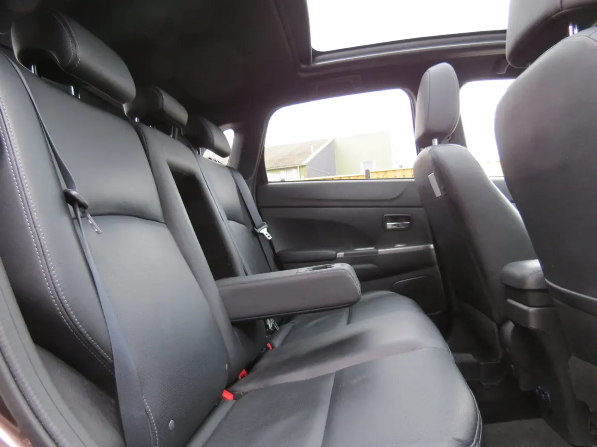 2.0 Instyle AUTOMAAT | 1e EIGENAAR | PANORAMADAK | TREKHAAK | DEALER ONDERHOUDEN | LEER | STOELVERWARMING | CAMERA