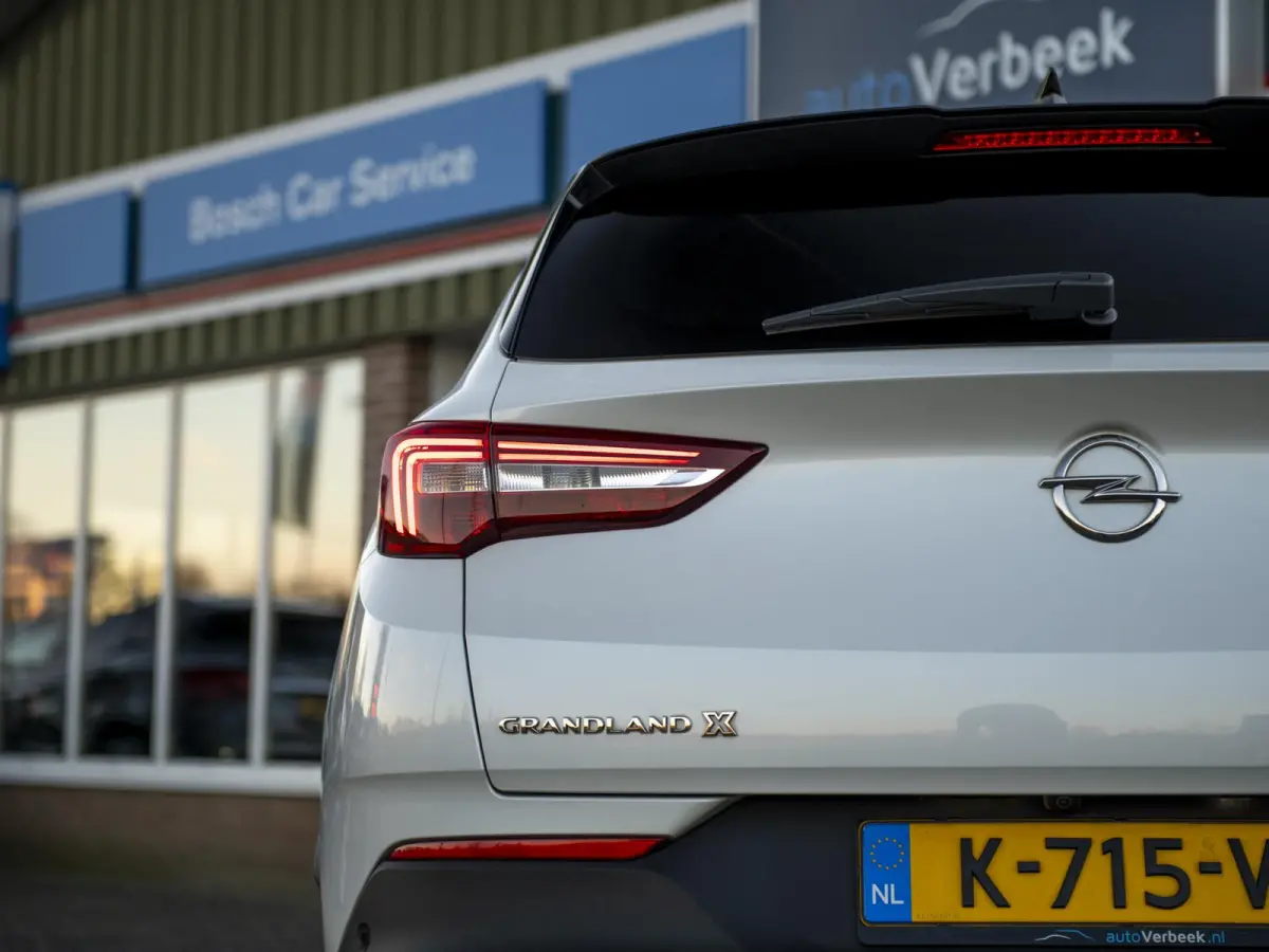 1.6 Turbo Hybrid Business Elegance | Elektr. achterklep m.sensor | Keyless | Navi | Carplay & Android Auto