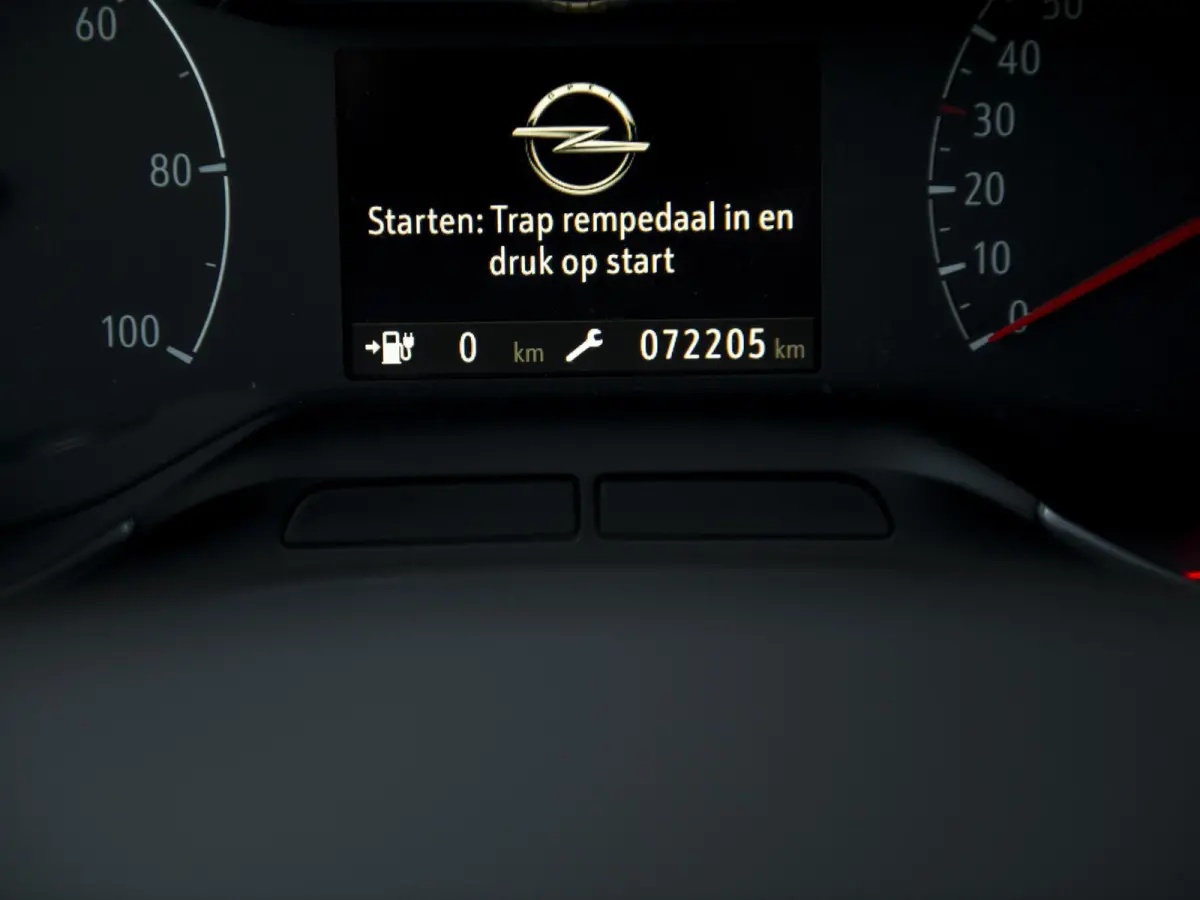 1.6 Turbo Hybrid Business Elegance | Elektr. achterklep m.sensor | Keyless | Navi | Carplay & Android Auto