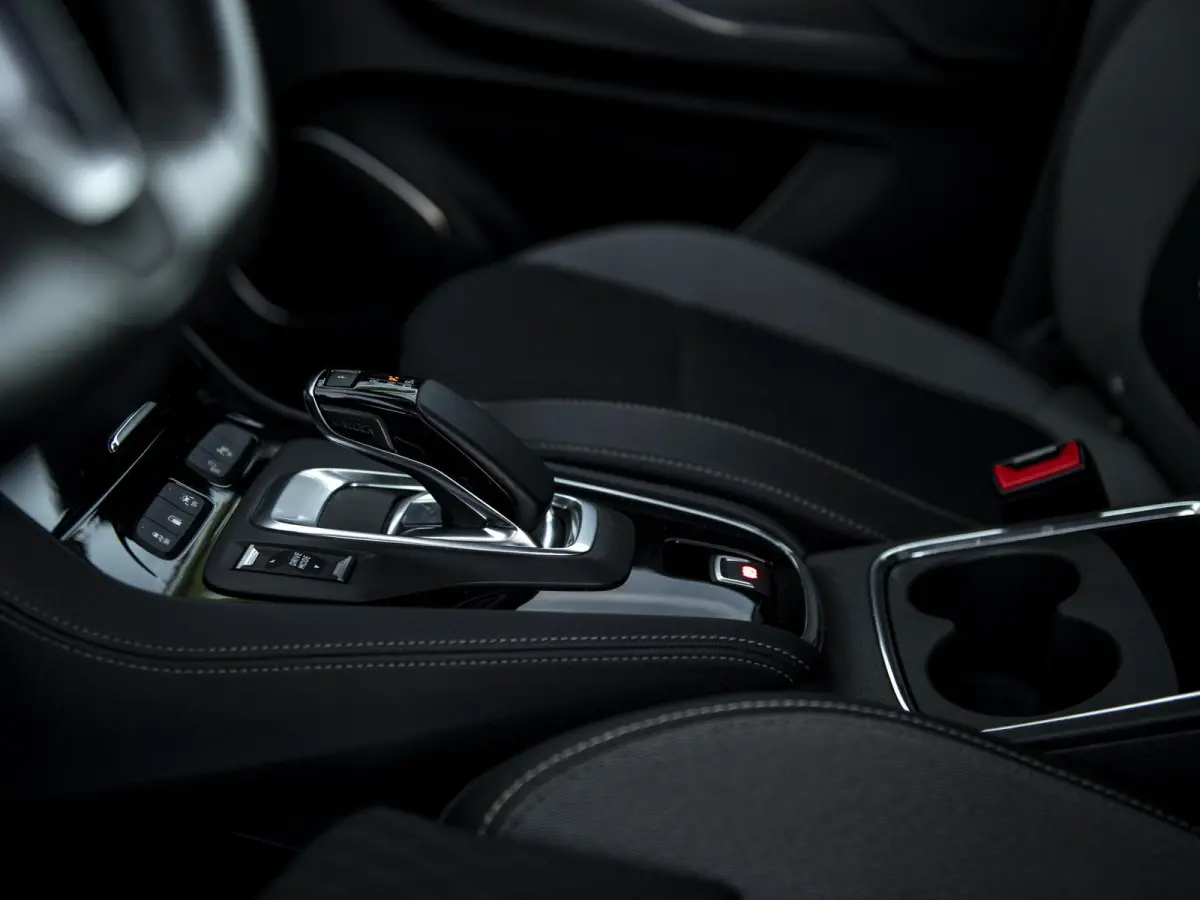 1.6 Turbo Hybrid Business Elegance | Elektr. achterklep m.sensor | Keyless | Navi | Carplay & Android Auto