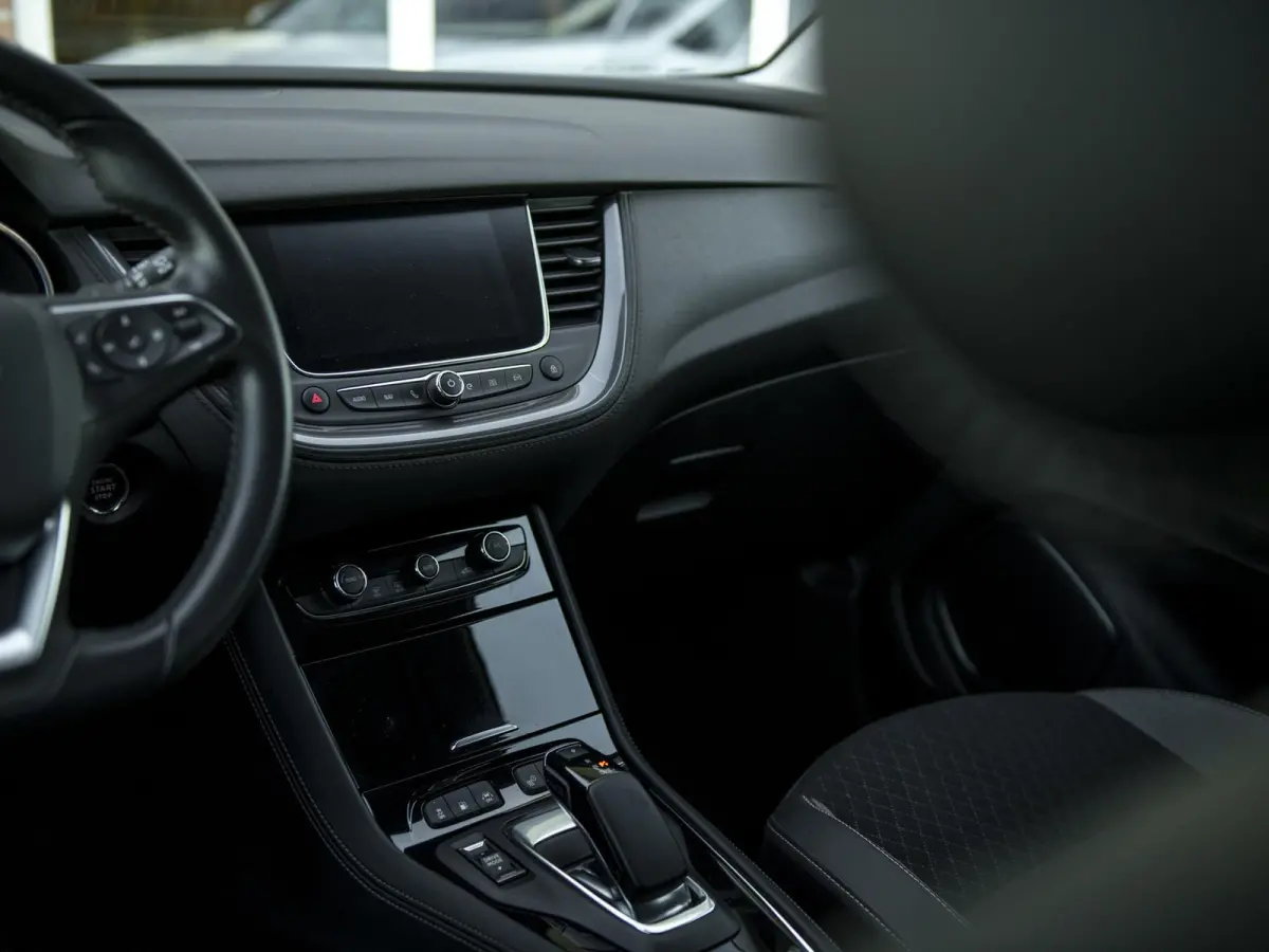 1.6 Turbo Hybrid Business Elegance | Elektr. achterklep m.sensor | Keyless | Navi | Carplay & Android Auto
