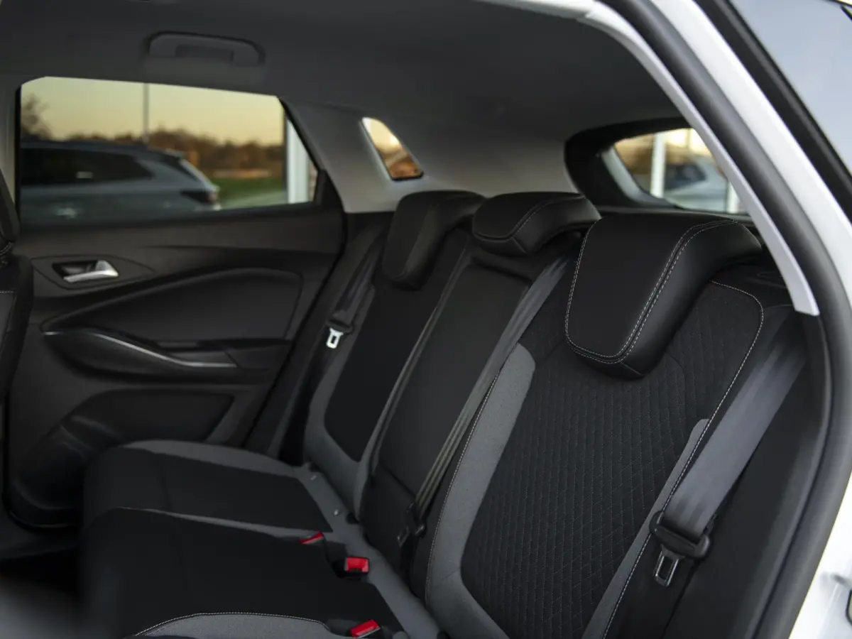 1.6 Turbo Hybrid Business Elegance | Elektr. achterklep m.sensor | Keyless | Navi | Carplay & Android Auto