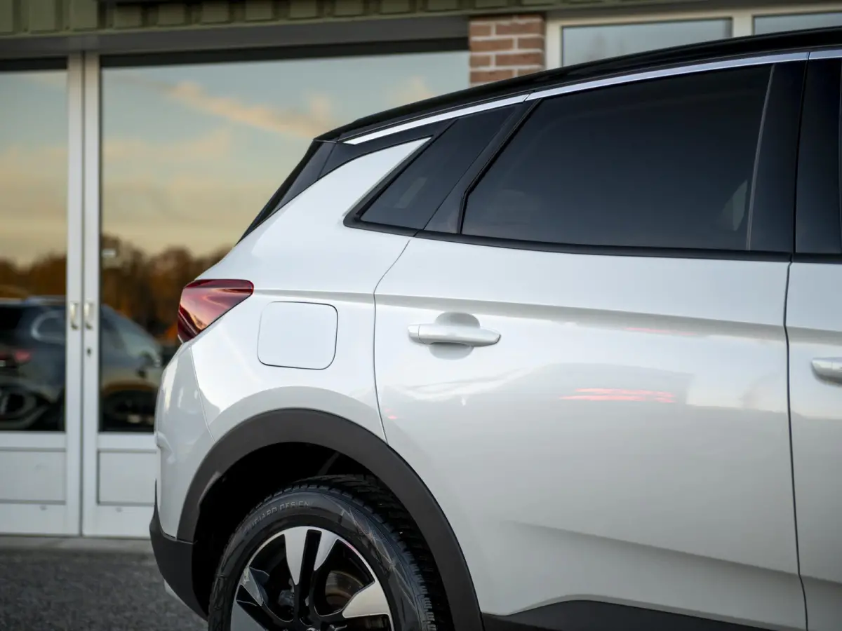 1.6 Turbo Hybrid Business Elegance | Elektr. achterklep m.sensor | Keyless | Navi | Carplay & Android Auto