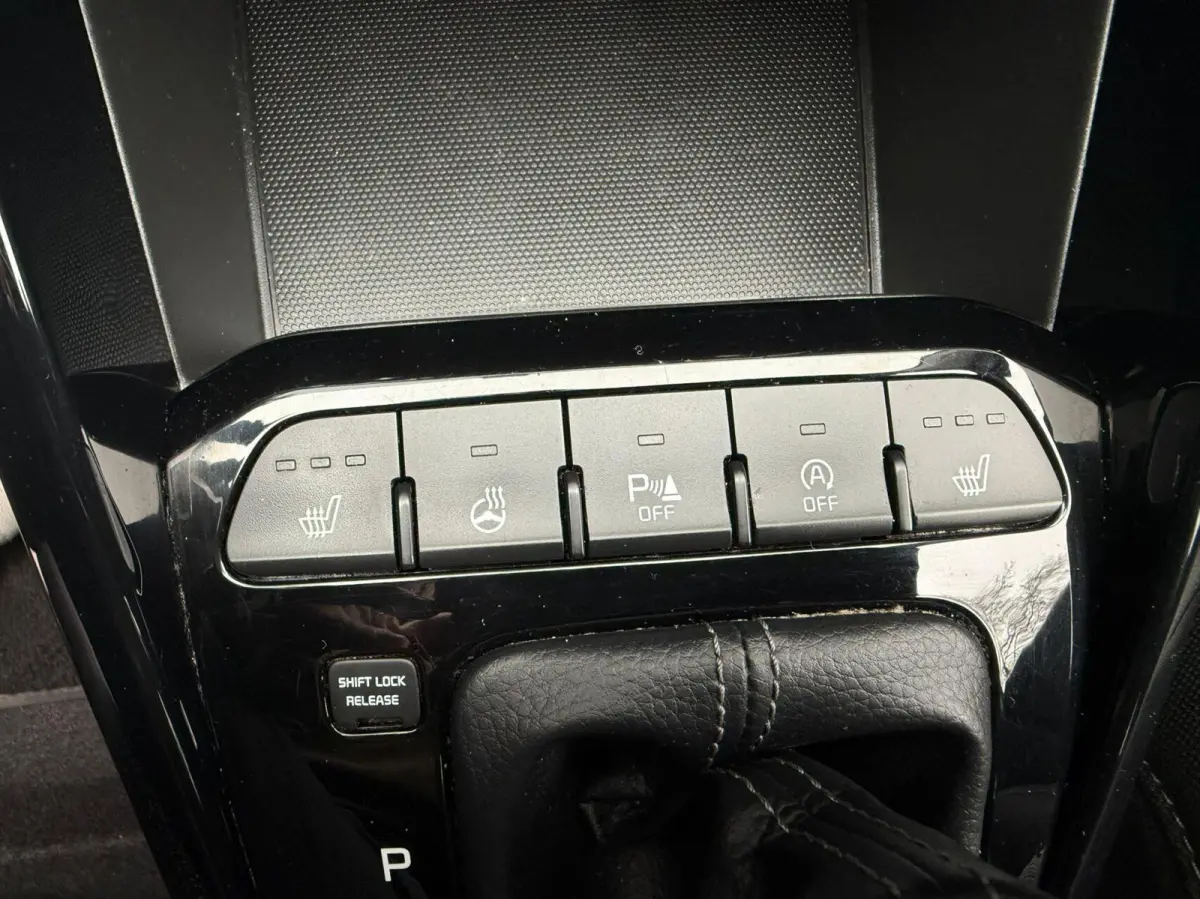 1.0 T-GDi ExecutiveLine | Clima | Camera | Carplay | Navi | Historie