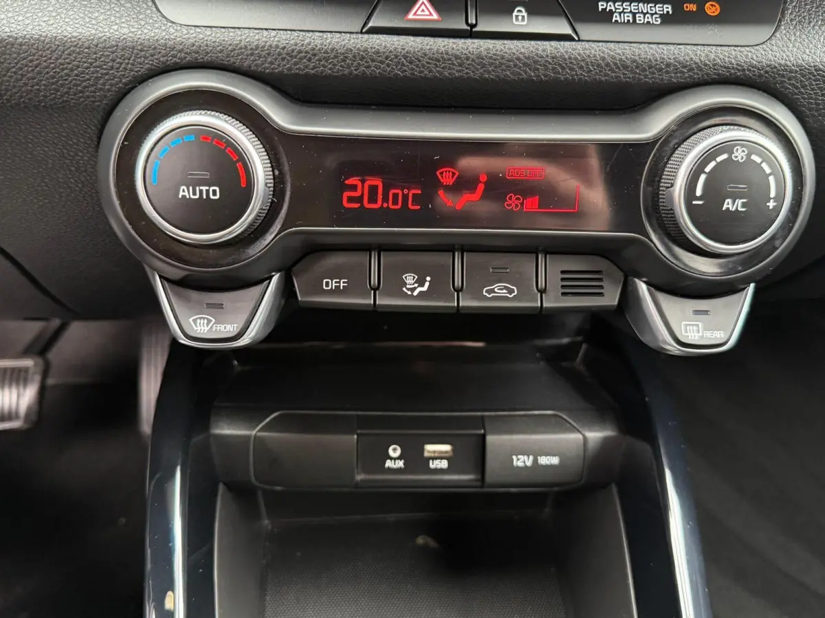 1.0 T-GDi ExecutiveLine | Clima | Camera | Carplay | Navi | Historie