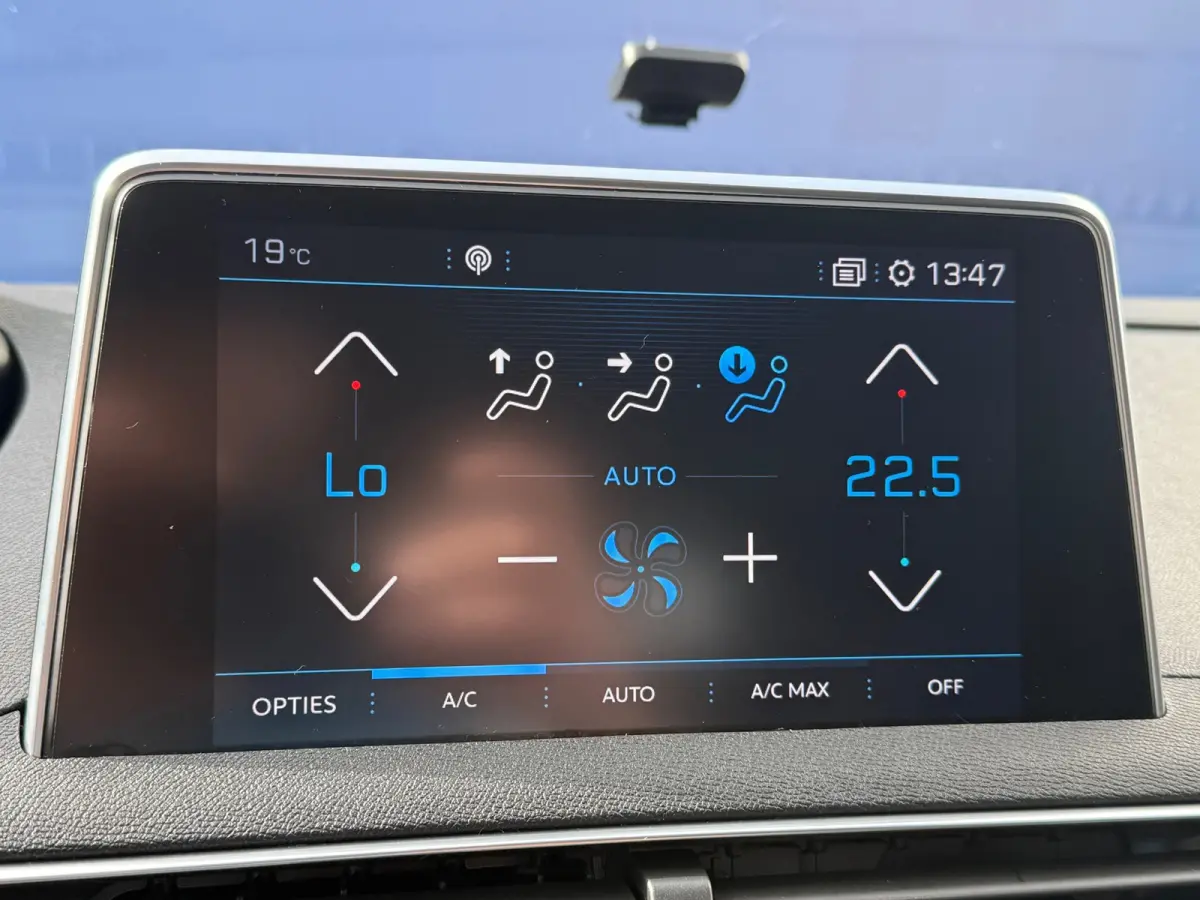 1.2 PureTech Executive DistributieVV,2e Eigenaar,Trekhaak,CarPlay,Camera,Navi,Cruise,Climate,Navi,PDC,N.A.P!