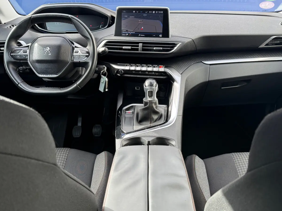 1.2 PureTech Executive DistributieVV,2e Eigenaar,Trekhaak,CarPlay,Camera,Navi,Cruise,Climate,Navi,PDC,N.A.P!