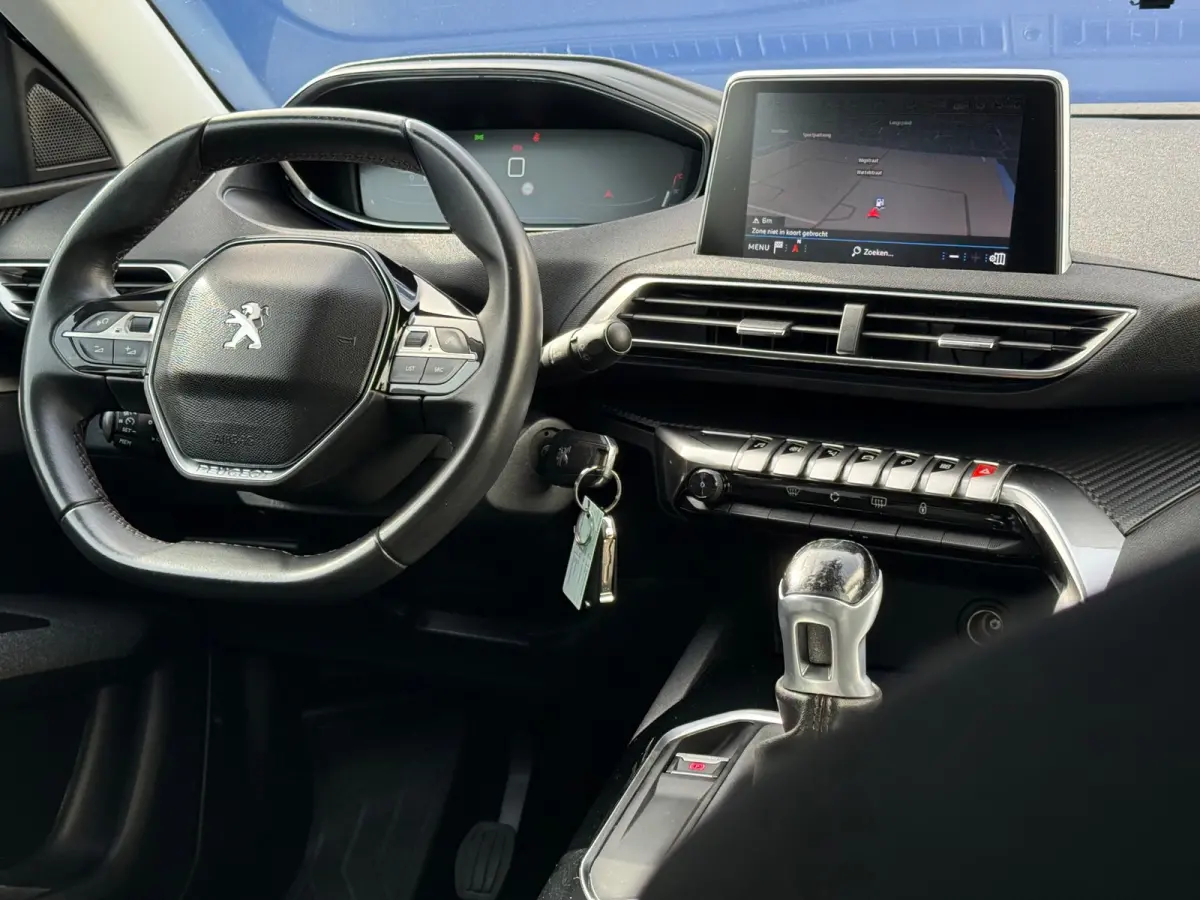 1.2 PureTech Executive DistributieVV,2e Eigenaar,Trekhaak,CarPlay,Camera,Navi,Cruise,Climate,Navi,PDC,N.A.P!