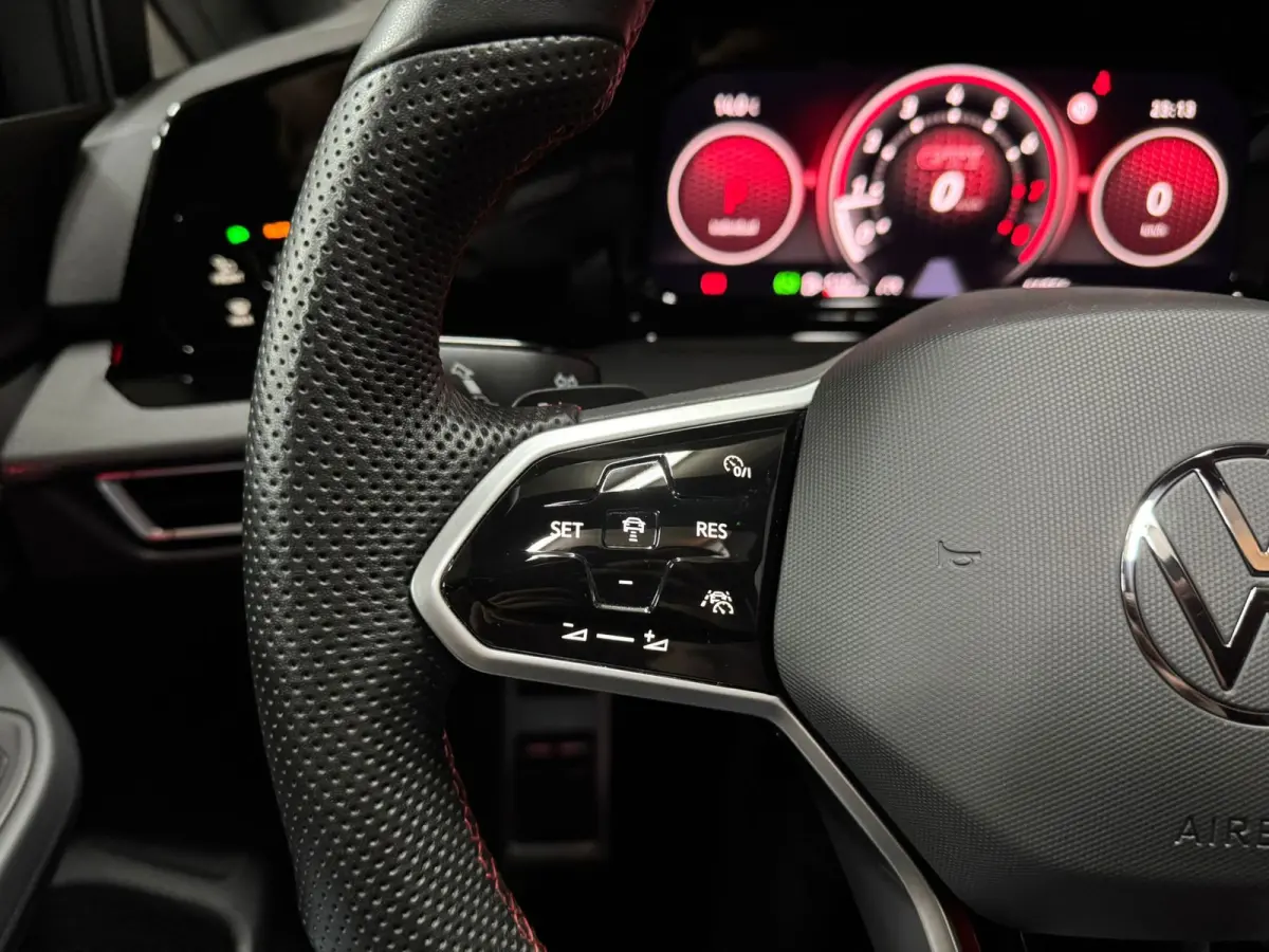 2.0 TSI GTI Clubsport|PANO|H&K|HUD|KEYLESS|CARPLAY|IQ|CAM|SFEERV