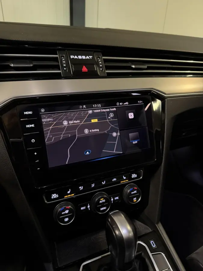 1.6 TDI R-line Pano Virtual Trekhaak Stoelverwarming NAP