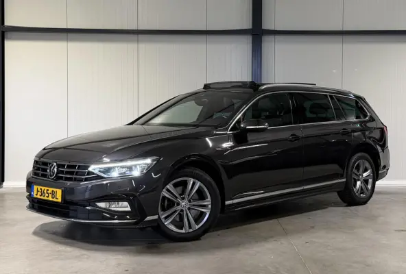 1.6 TDI R-line Pano Virtual Trekhaak Stoelverwarming NAP
