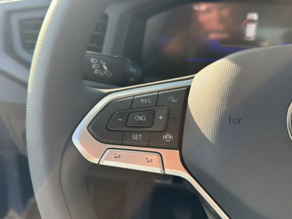 1.0 MPI STOELVERW/CARPLAY/DAB MEER KLEUREN BESCHIKBAAR