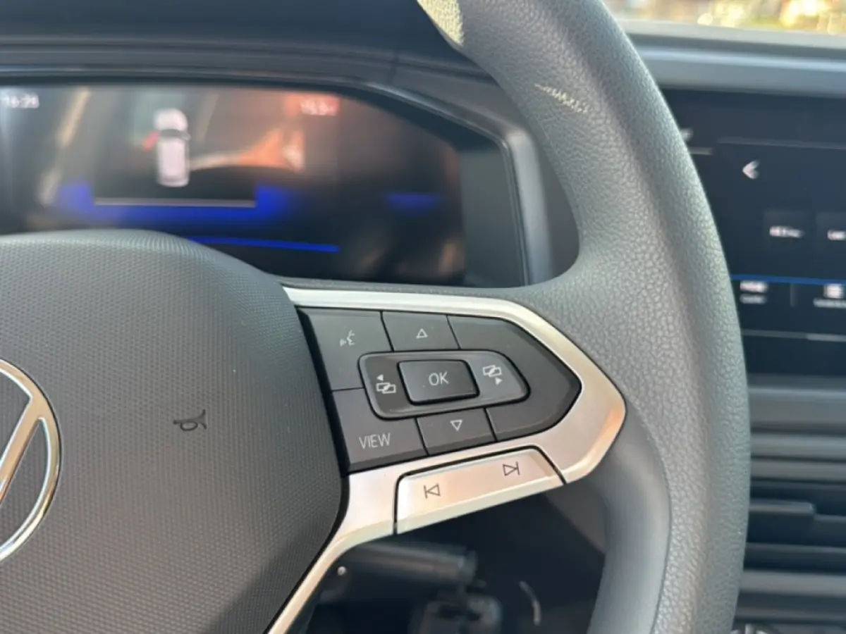 1.0 MPI STOELVERW/CARPLAY/DAB MEER KLEUREN BESCHIKBAAR