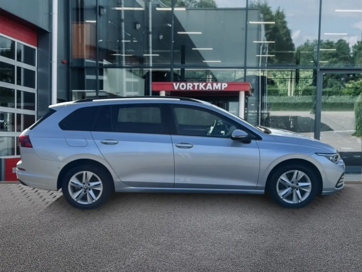 2.0 TDI LIFE BUSINESS TREKHAAK/PDC/ACC/STOEL+STUURVERW/NAVI/CARPLAY