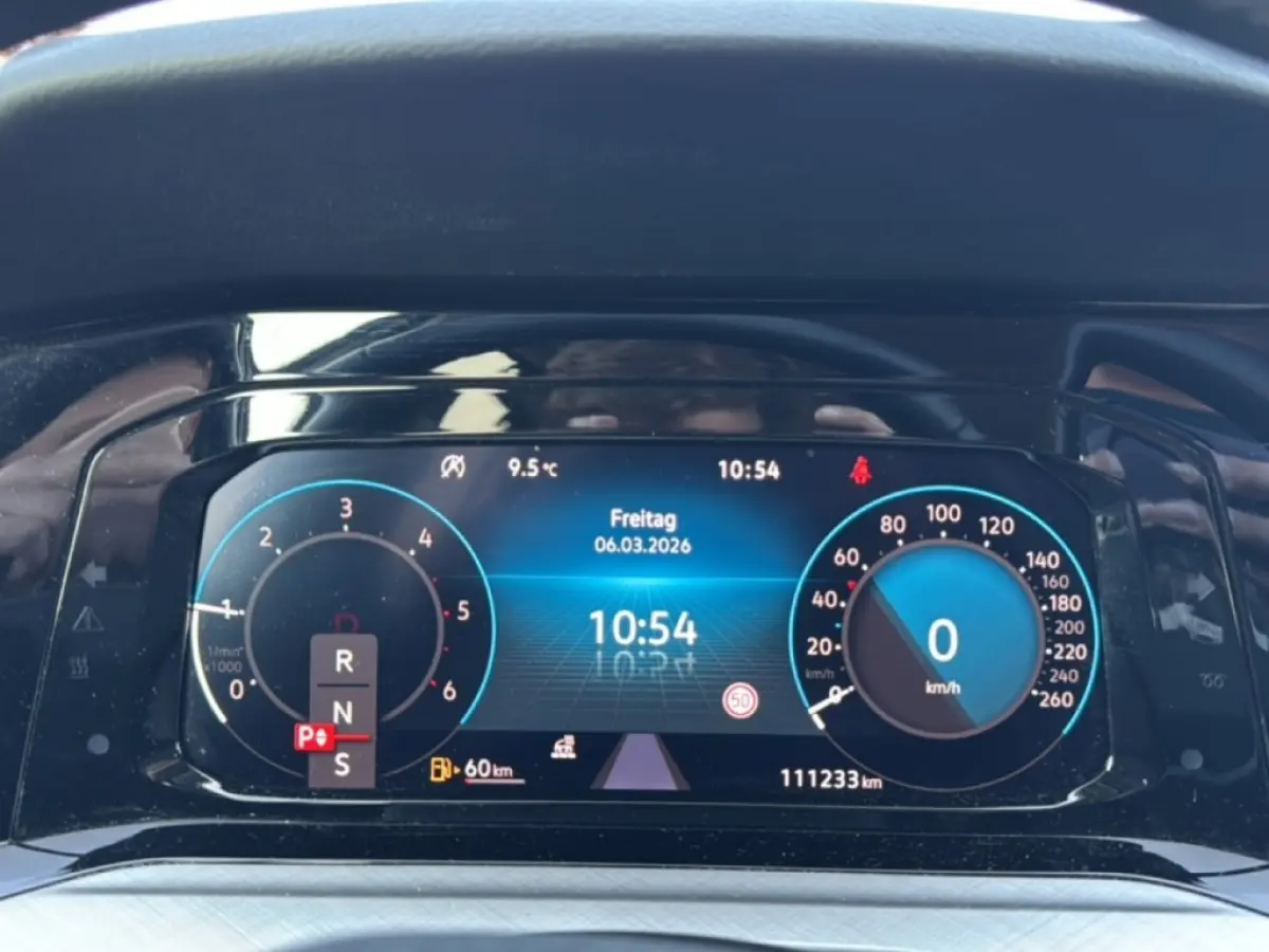 2.0 TDI LIFE BUSINESS TREKHAAK/PDC/ACC/STOEL+STUURVERW/NAVI/CARPLAY
