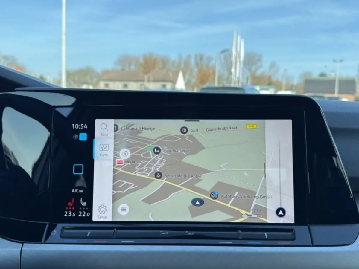 2.0 TDI LIFE BUSINESS TREKHAAK/PDC/ACC/STOEL+STUURVERW/NAVI/CARPLAY