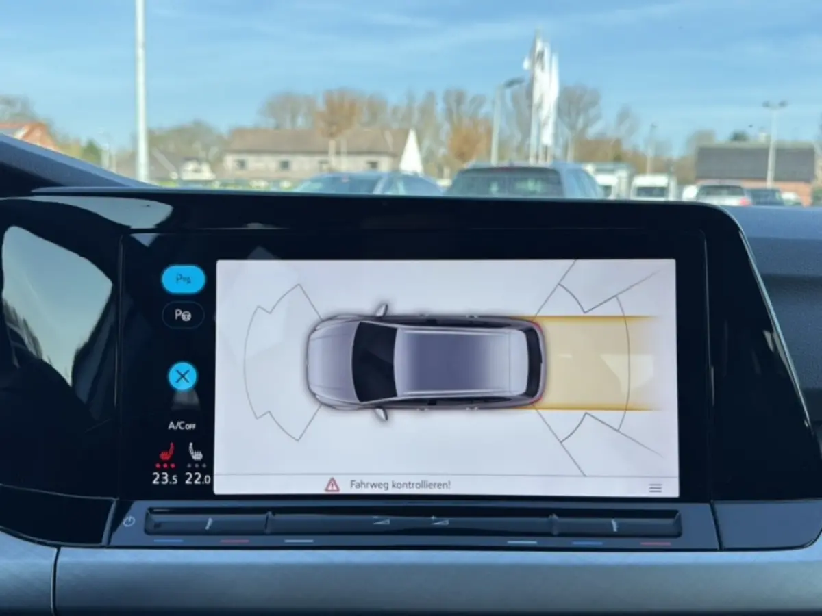 2.0 TDI LIFE BUSINESS TREKHAAK/PDC/ACC/STOEL+STUURVERW/NAVI/CARPLAY
