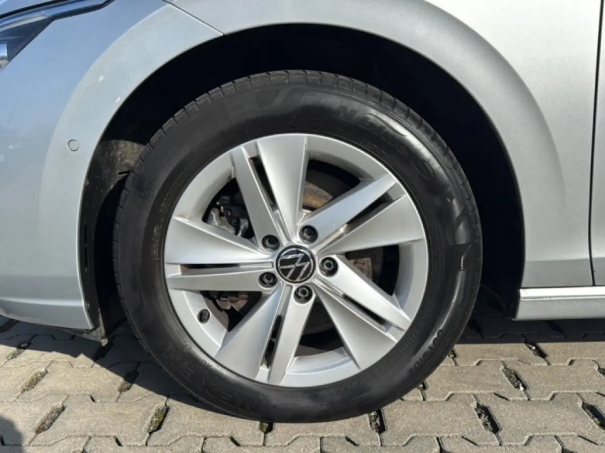 2.0 TDI LIFE BUSINESS TREKHAAK/PDC/ACC/STOEL+STUURVERW/NAVI/CARPLAY