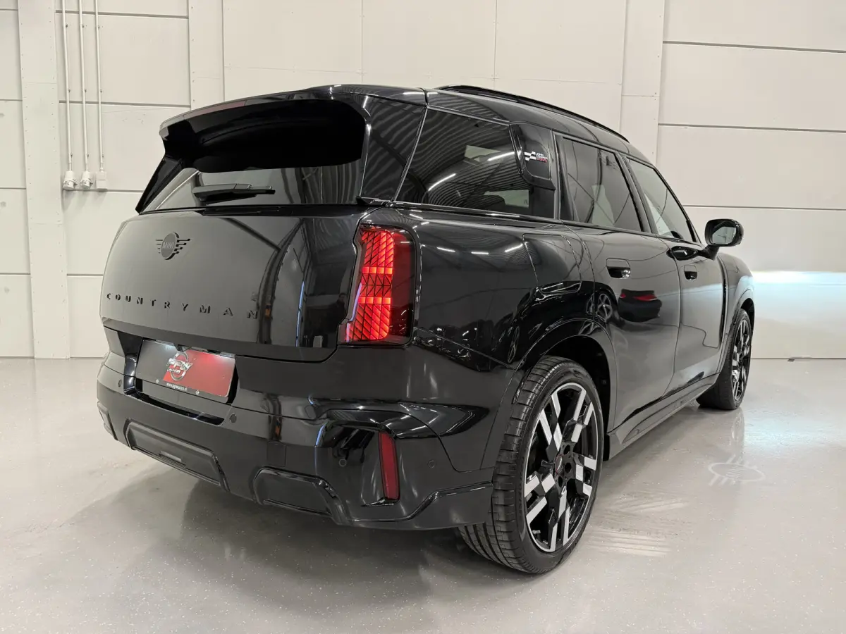 1.5 C John Cooper Works XL NWPRIJS 68k/PANO/H&K/HEAD-UP/OLED-SCHERM/20"/JCW-LEER SPORTST./JCM-REMMEN/ADAPTIVE-ONDERSTEL/LED/360CAMERA/ACC/KEYLESS/DRIVING ASS.PLUS/BLACK-PACK